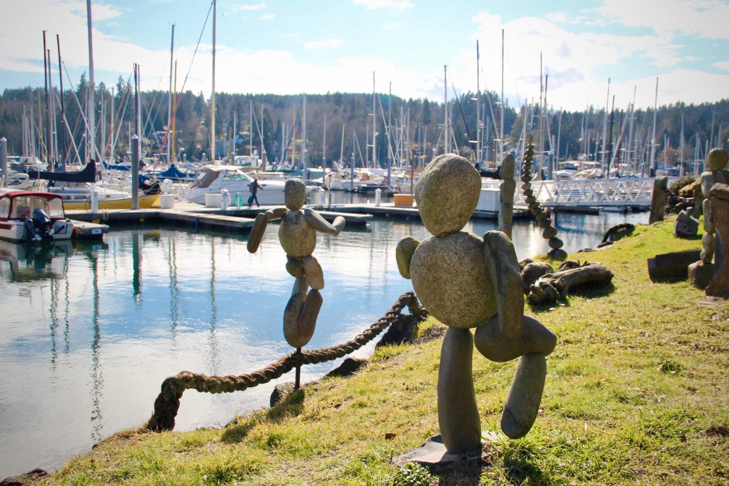 Bainbridge Island rock statues, Washington - The Spectacular Adventurer