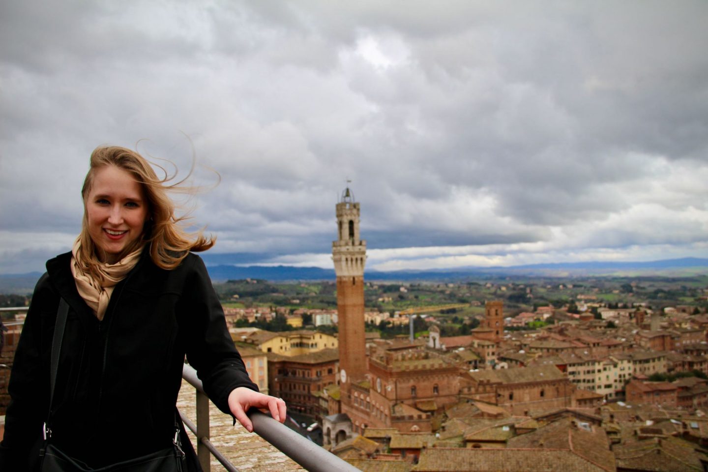 Italian Tuscany Hills ... Siena, Italy ... The Spectacular Adventurer