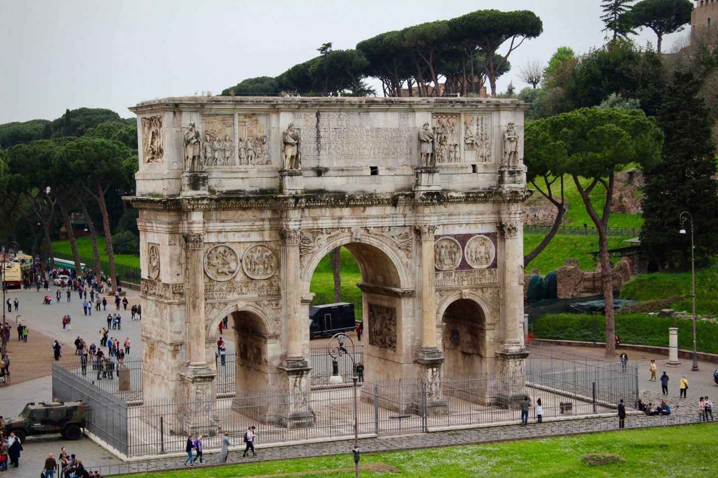 Arch of Constantine ... Rome Travel Guide ... The Spectacular Adventurer