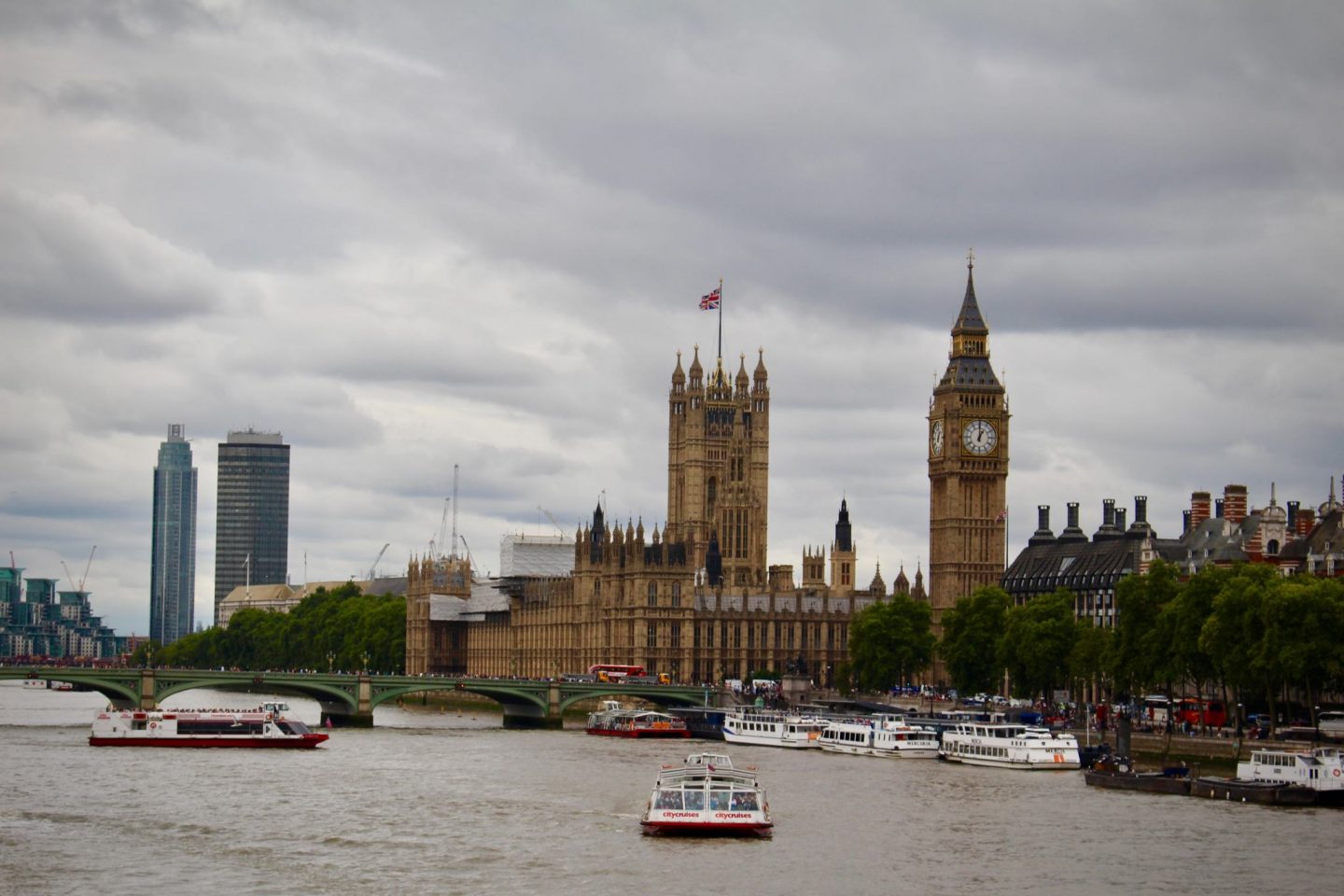 Westminster Skyline | 7-day London Itinerary | The Spectacular Adventurer