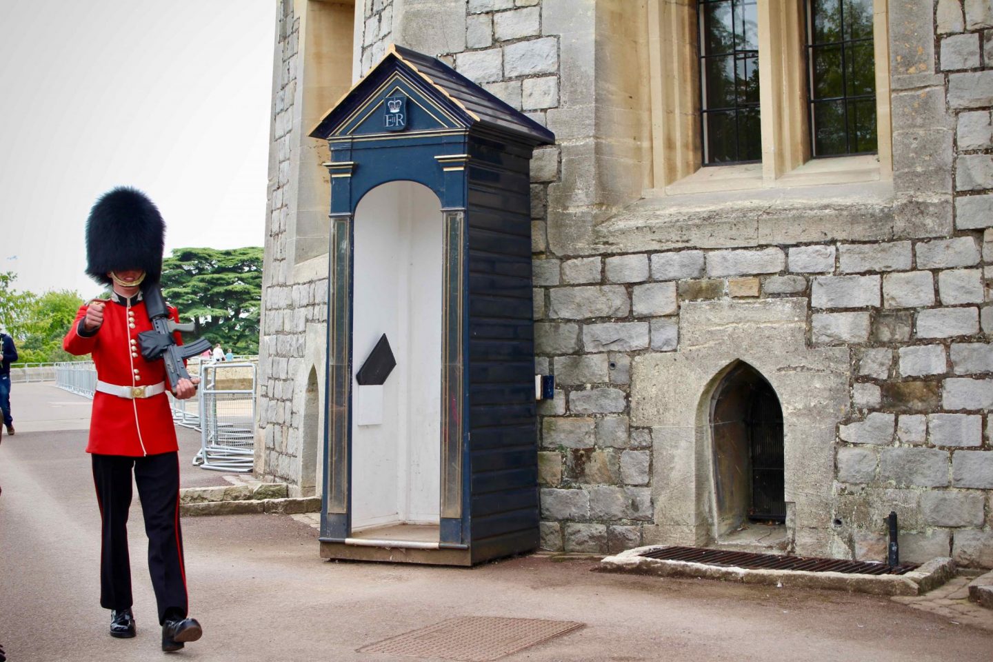 Changing of the Guard in Windsor ...  The Spectacular Adventurer