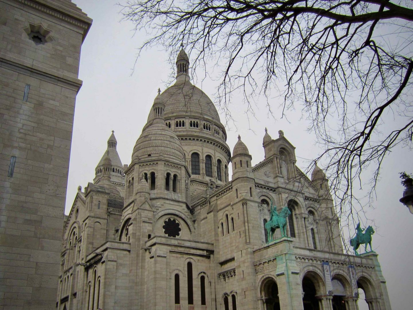 Sacre-Coeur Basilica | Exploring Montmartre in Paris Day 4 | The Spectacular Adventurer