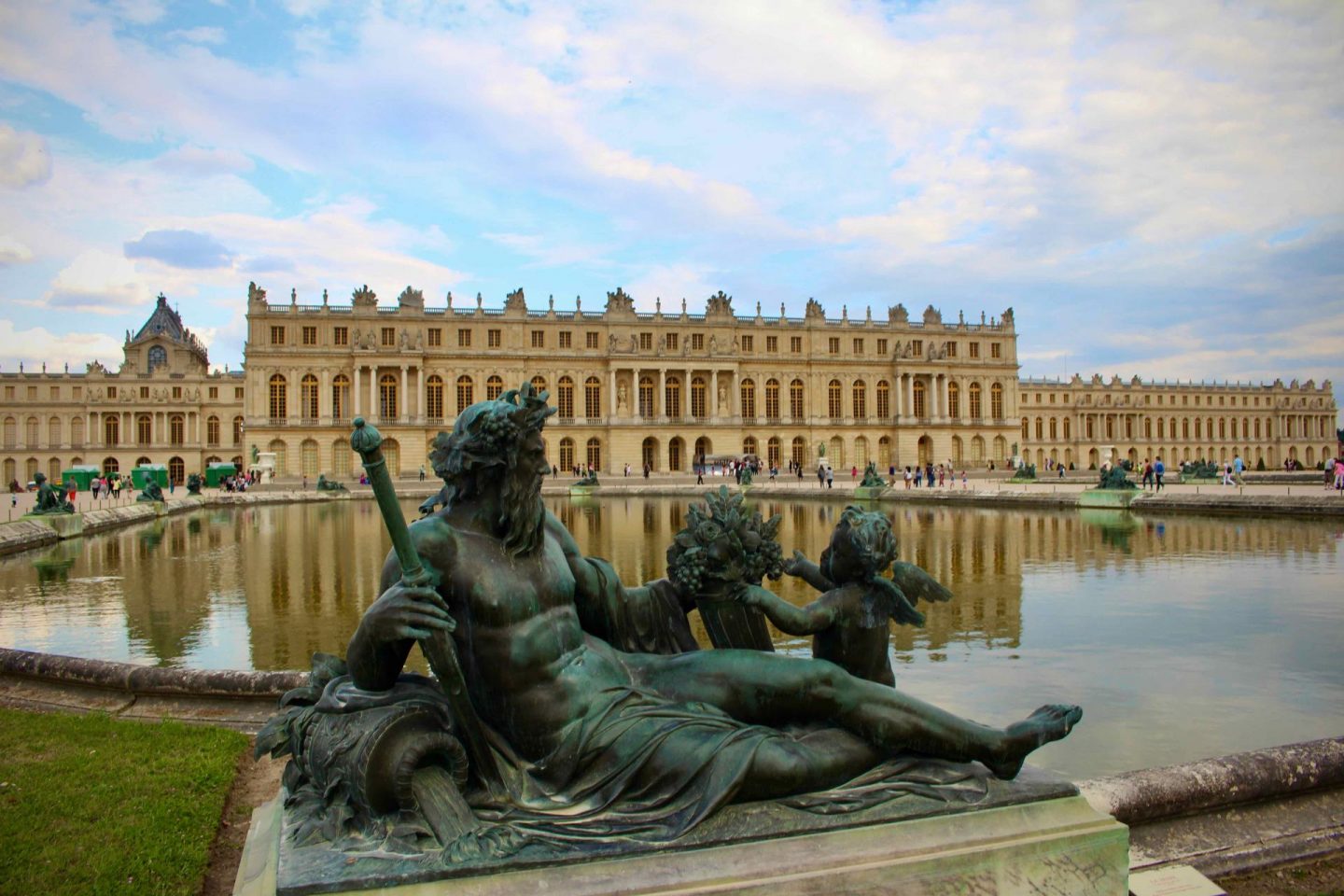 Palace of Versailles | Day trip from Paris to Versailles | The Spectacular Adventurer